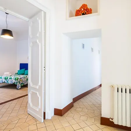 Lopez 20 A Big Family Apartment By Napoliapartments Exterior foto