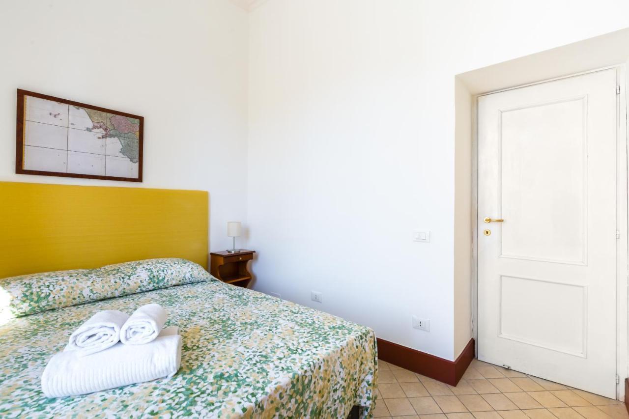 Lopez 20 A Big Family By Napoliapartments Nápoles