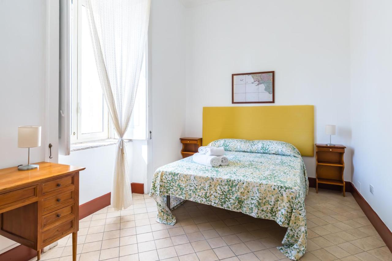 Apartamento Lopez 20 A Big Family By Napoliapartments