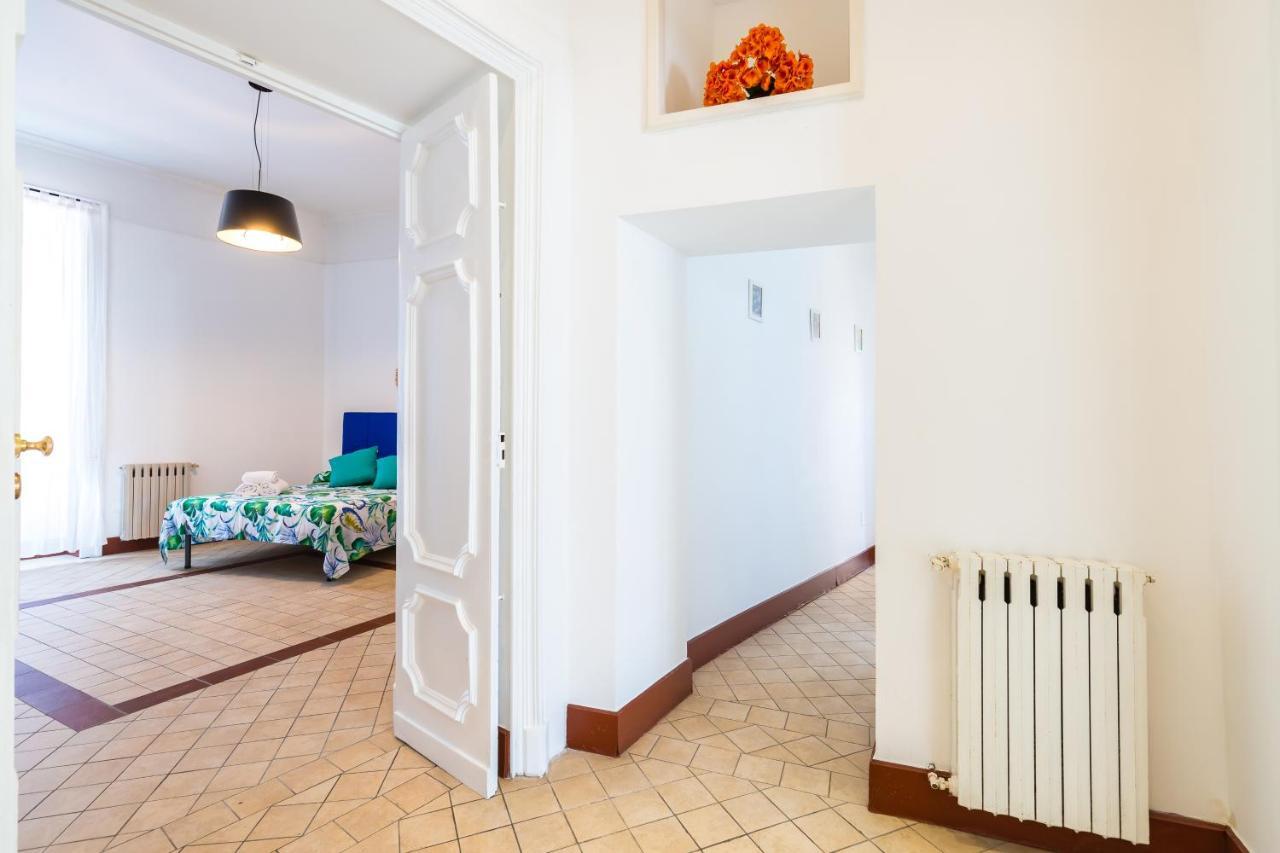 Lopez 20 A Big Family By Napoliapartments Nápoles