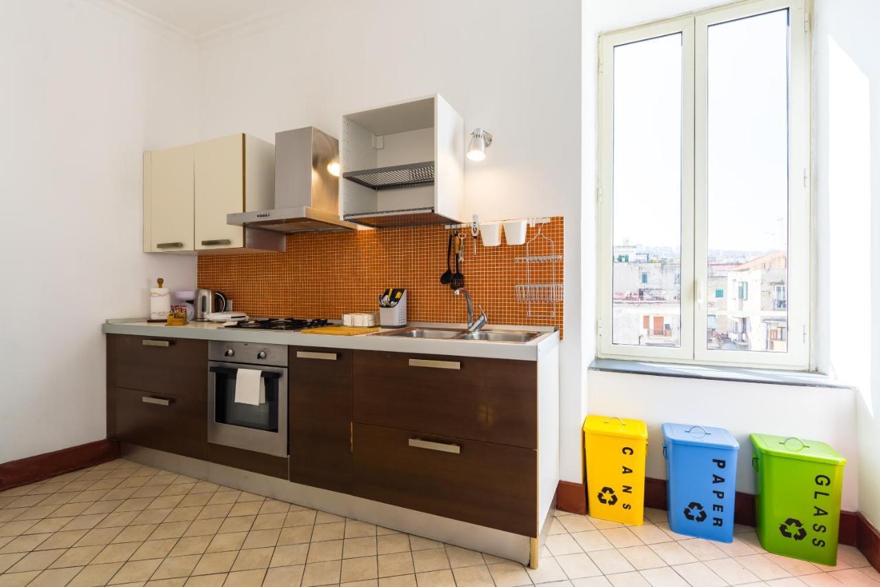 Apartamento Lopez 20 A Big Family By Napoliapartments Nápoles